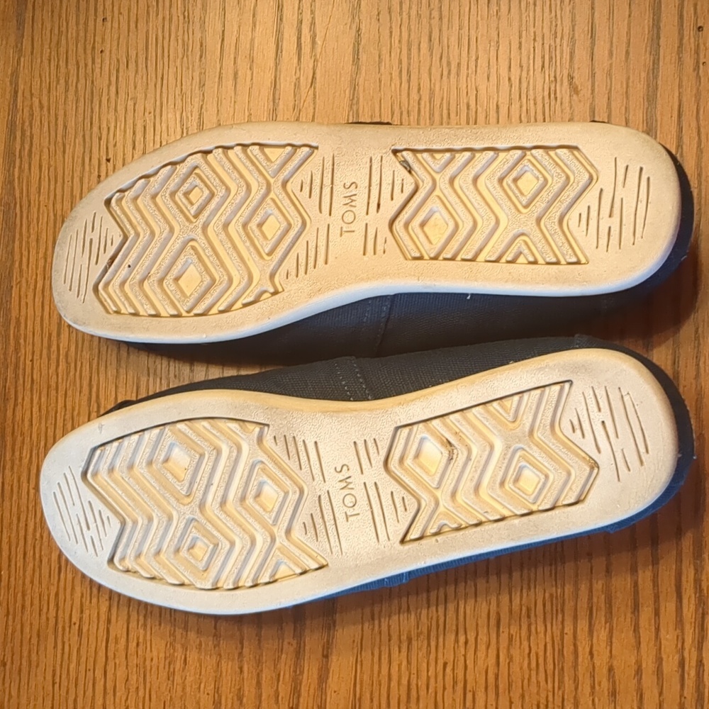 Toms navy slip ons (mens) - Picture 5 of 5